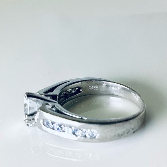 Ladies 925 Sterling Silver Cubic Zirconia Engagement Solitaire Ring - Picture 5 of 8